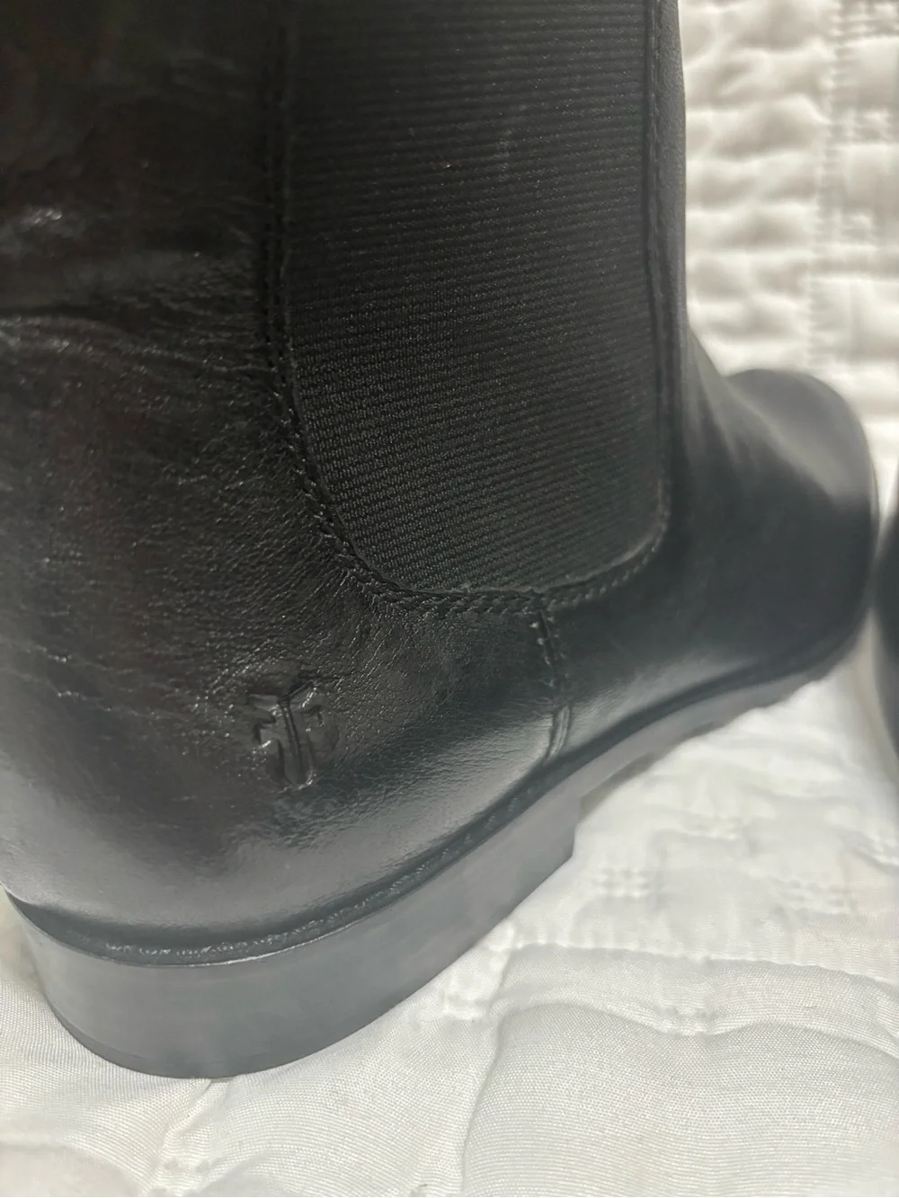 Frye Melissa Black Leather Pull On Chelsea Ankle Booties Boots 9 New